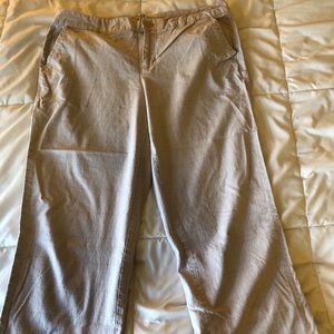 🎉🎉🎉🎉Bass khaki plaid Capri dress pants